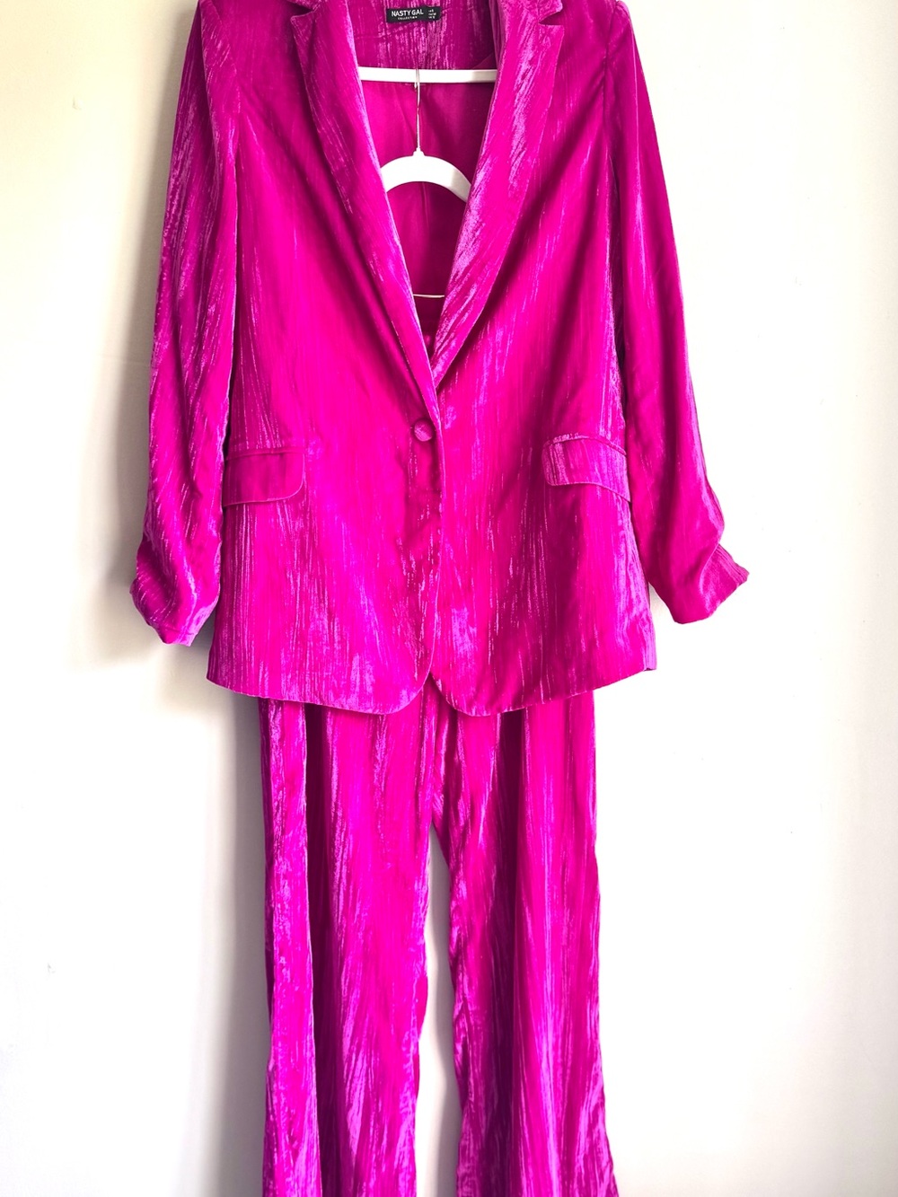 Nasty Gal Hot Pink Crushed Velvet Tailored BLAZER Suit Set 33 Inseam Size 8 - Picture 2 of 14